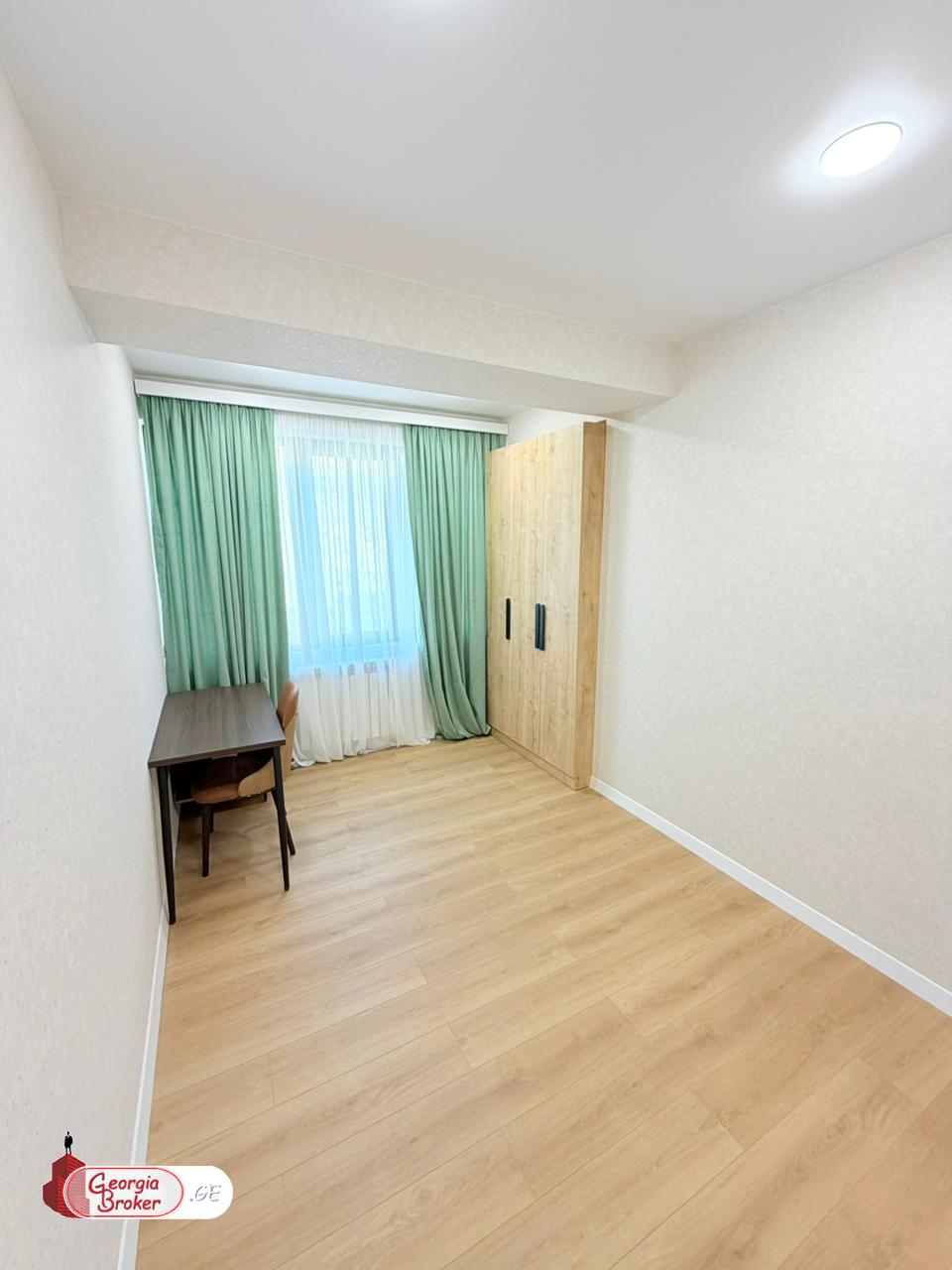 nearly repaired 3-room apartment for sale